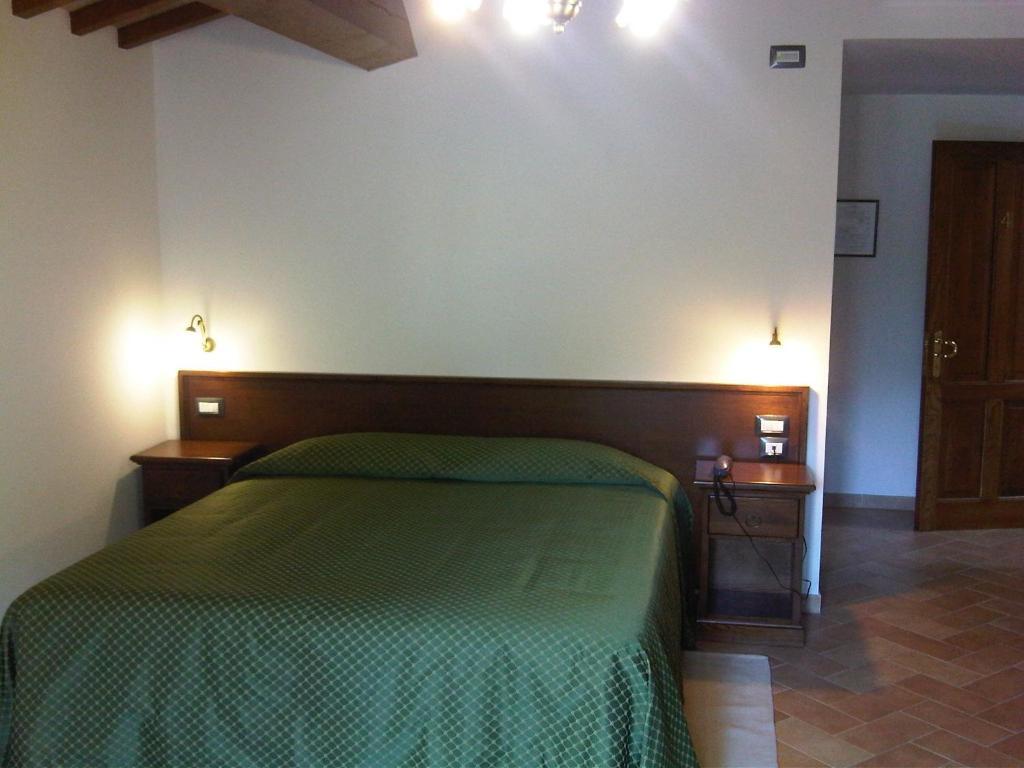 Hotel Ristorante Il Cavaliere Camerino Room photo